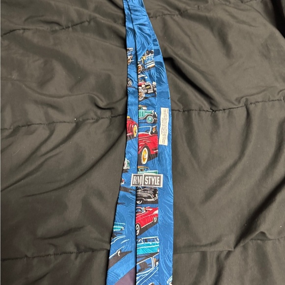Vintage Chevrolet  of the 50s Commemorative Tie
100% Silk Necktie by RM Style - Picture 2 of 3